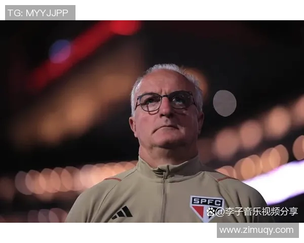 卡塞米罗的足球之路：从巴西天才到欧洲顶级中场的蜕变与荣耀